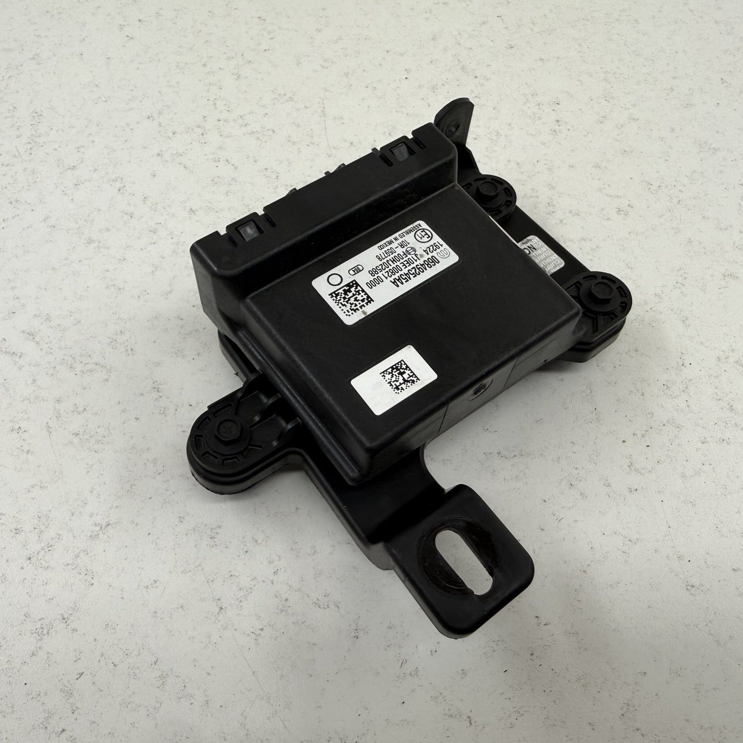 2018-2024 Dodge Durango Network Gateway Control Module 068492545AA OEM