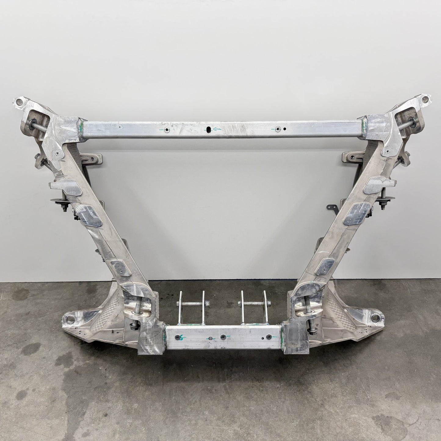 2022-2024 Rivian R1S Rear Subframe Crossmember Cradle Suspension Carrier OEM
