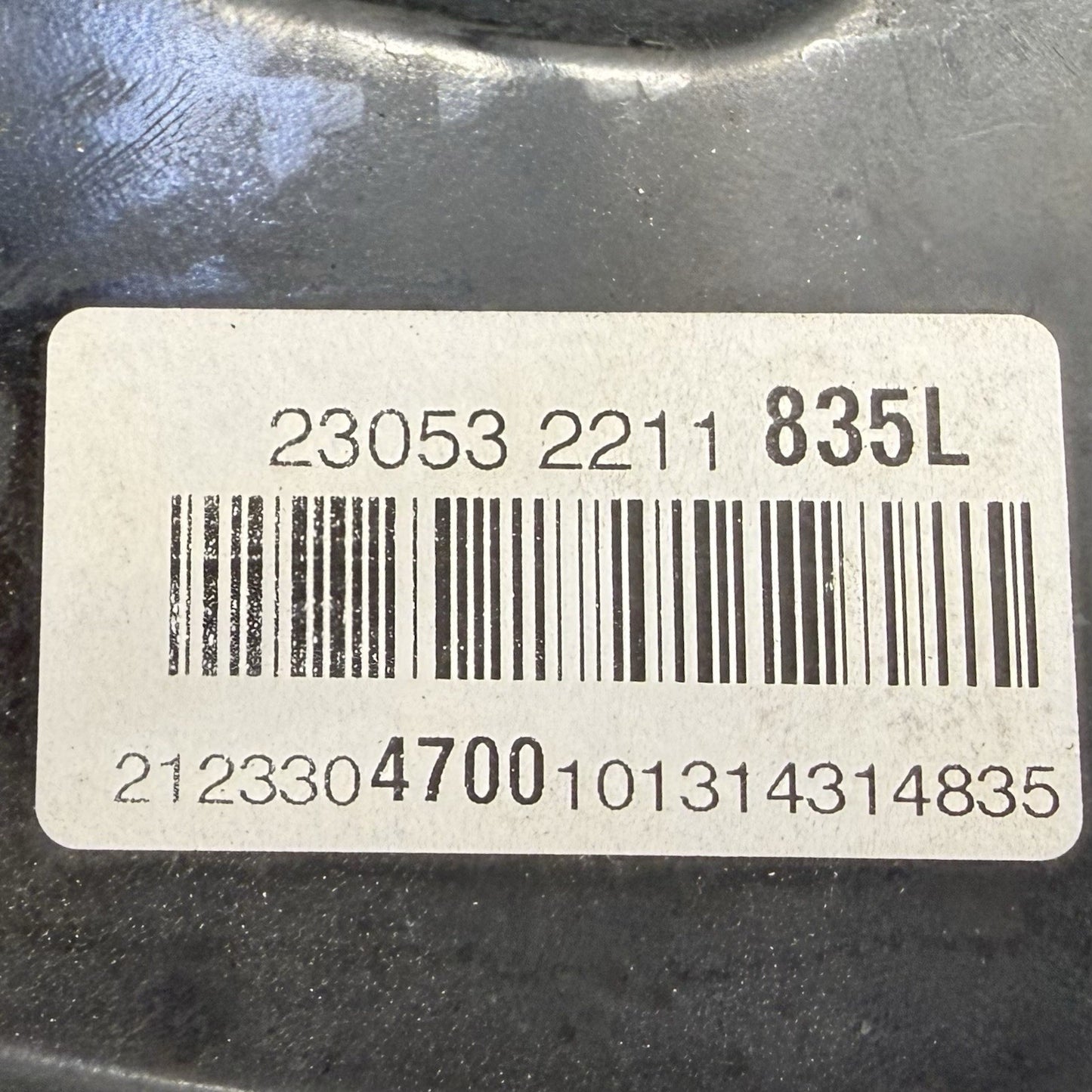 10-16 Mercedes W212 E350 RWD Driver Left Front Spindle Knuckle Hub Bearing OEM