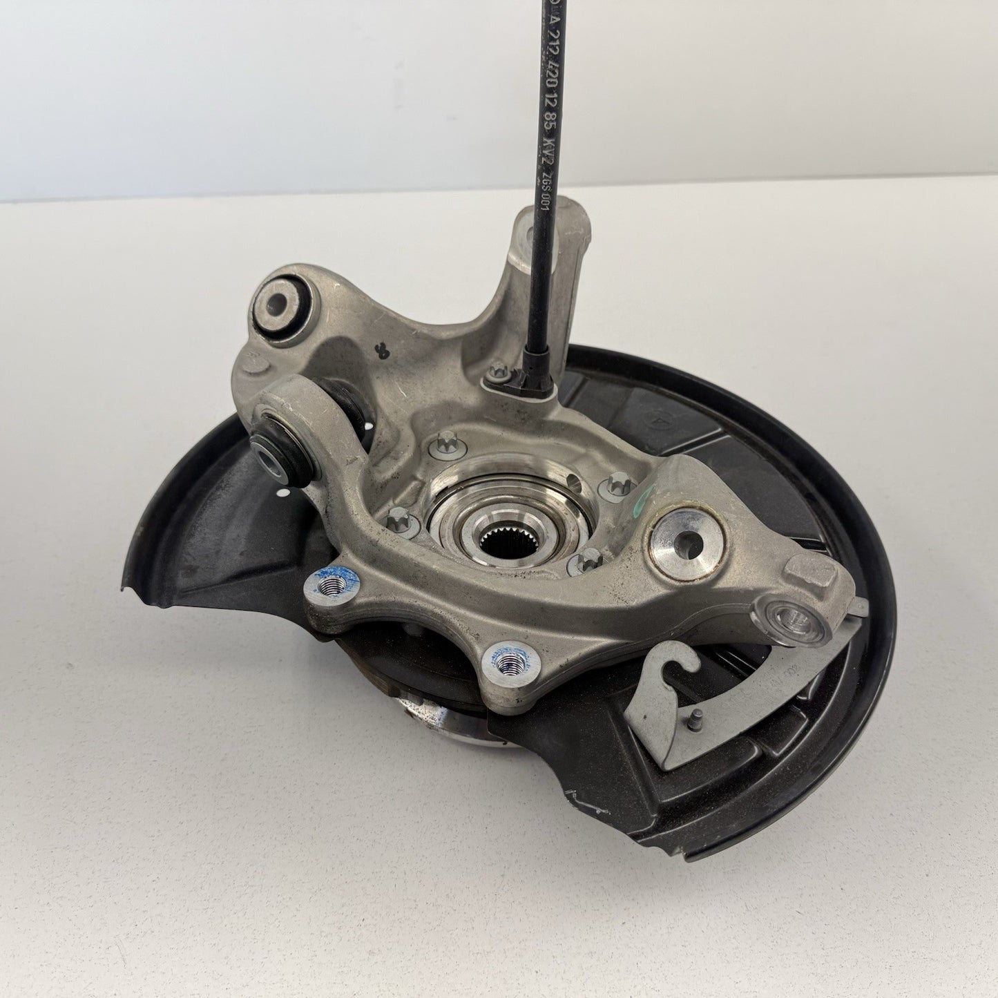 10-16 Mercedes W212 E350 Right Rear Spindle Knuckle Hub Wheel Bearing OEM