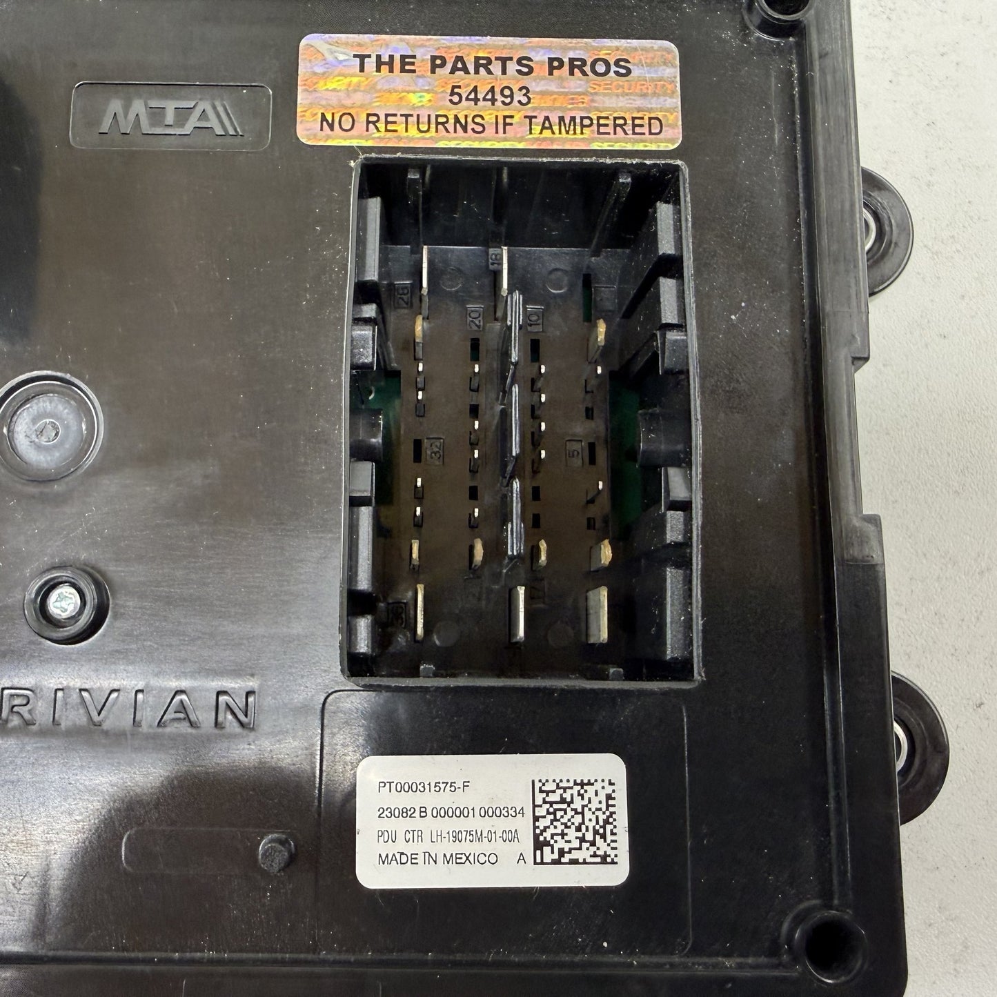 2022-2024 Rivian R1S R1T Left Cabin Fuse Relay Junction Box PT00031575-F OEM
