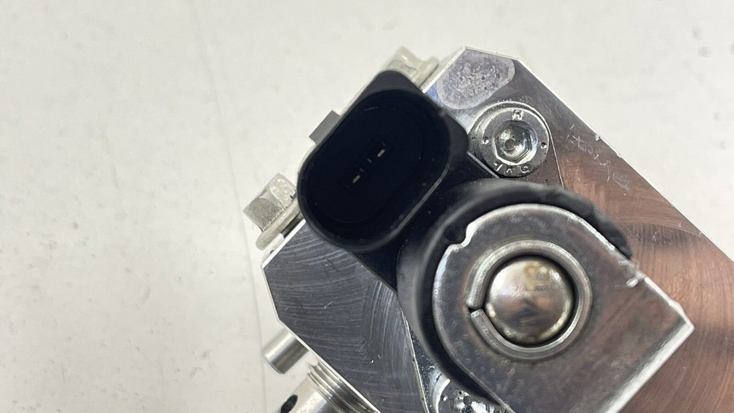 15-17 MCLAREN 650S HYDRAULIC OIL VALVE BLOCK SOLENOID 11B1103CP OEM