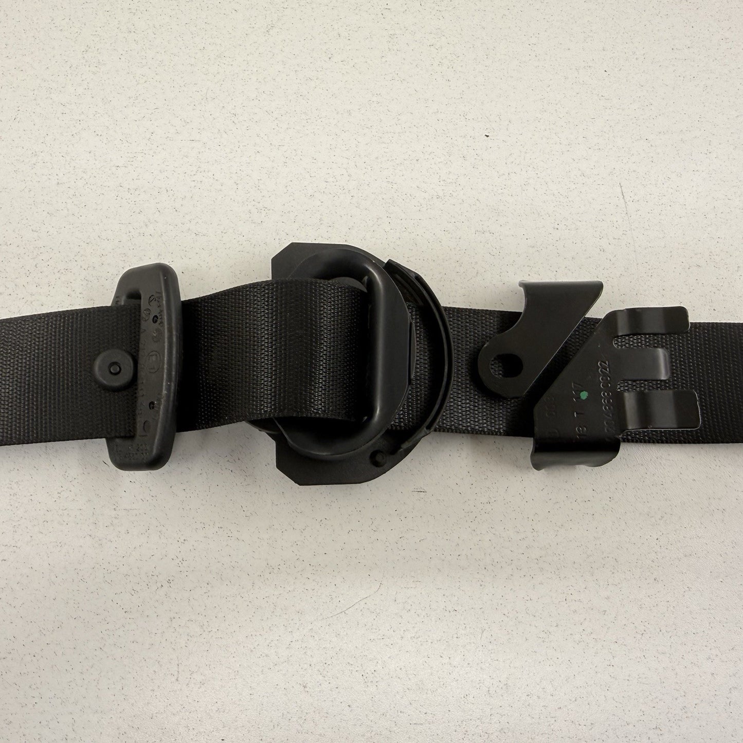 10-16 Mercedes W212 E350 Left Front Seat Belt Seatbelt Retractor Black OEM