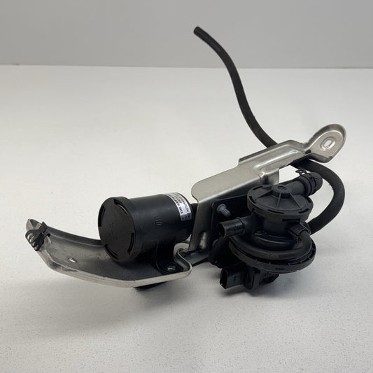 08-15 Audi TT Evap Leak Detection Canister 8J0906271 OEM