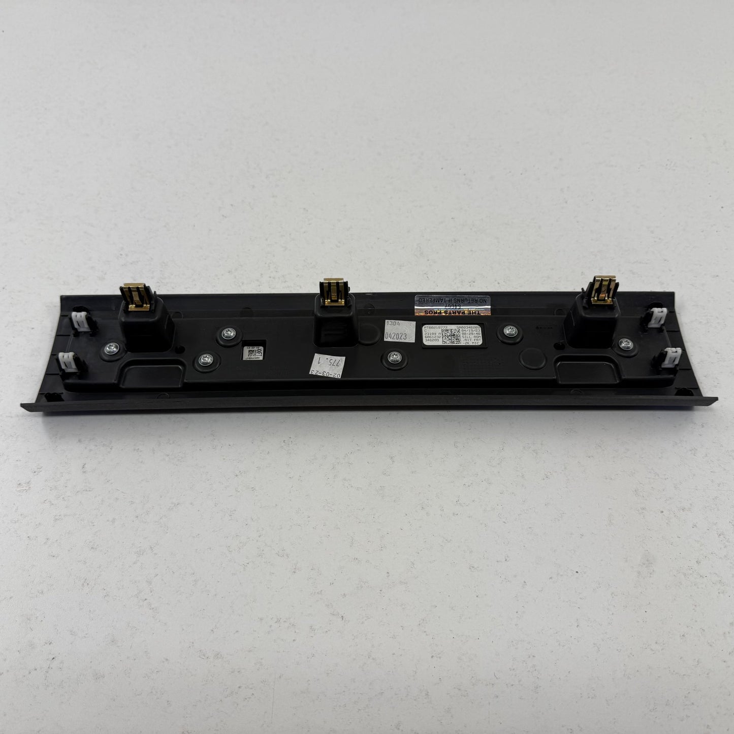2022-2024 Rivian R1S Front Door Sill Scuff Kick Plate Left Or Right OEM