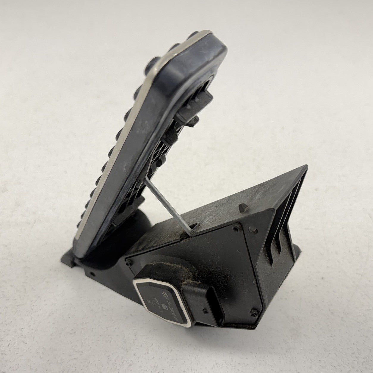 12-18 Mercedes W218 CLS550 Gas Pedal Throttle Accelerator 2043000200 OEM