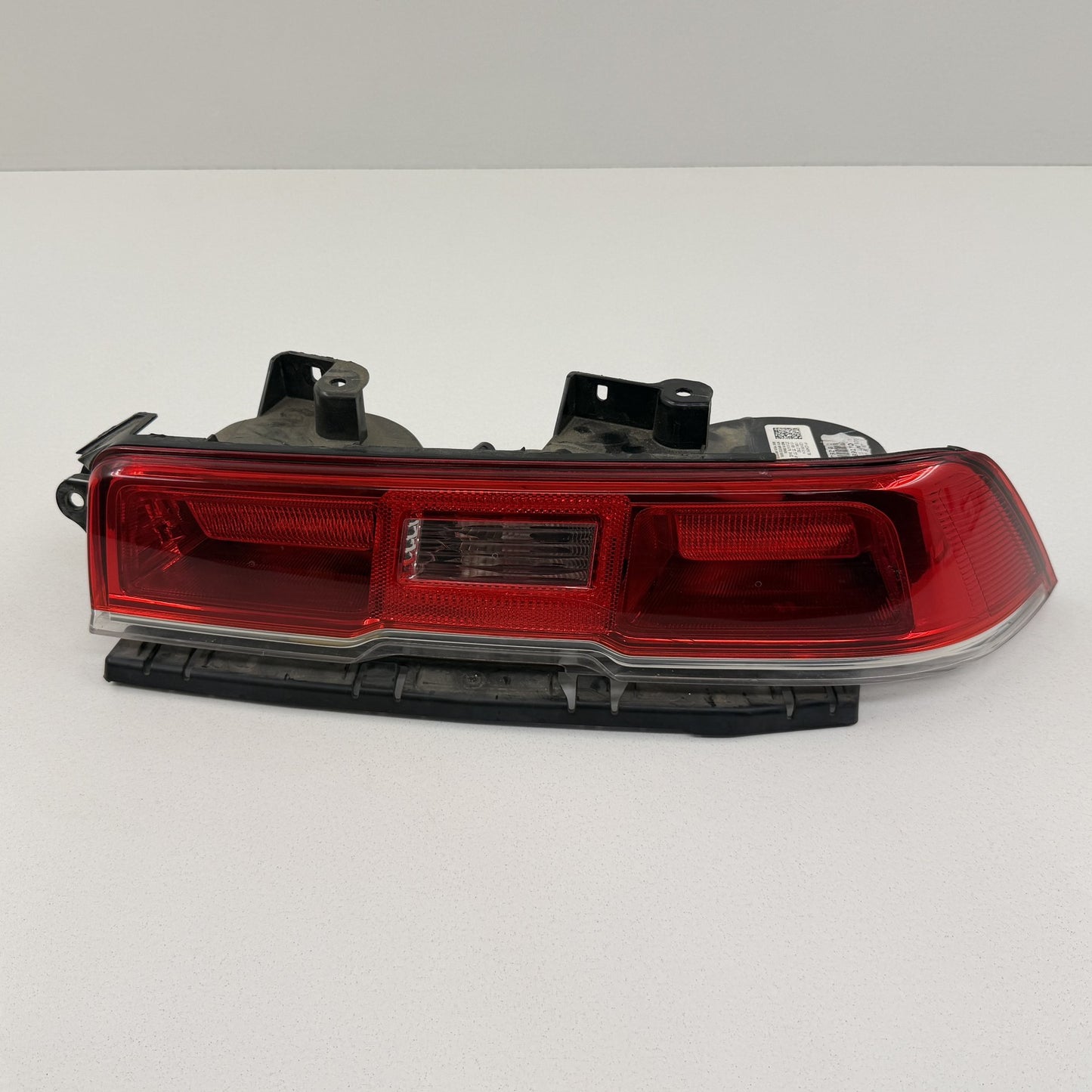 2014-2015 Chevrolet Camaro Right Rear Halogen Taillight Tail Light Lamp OEM
