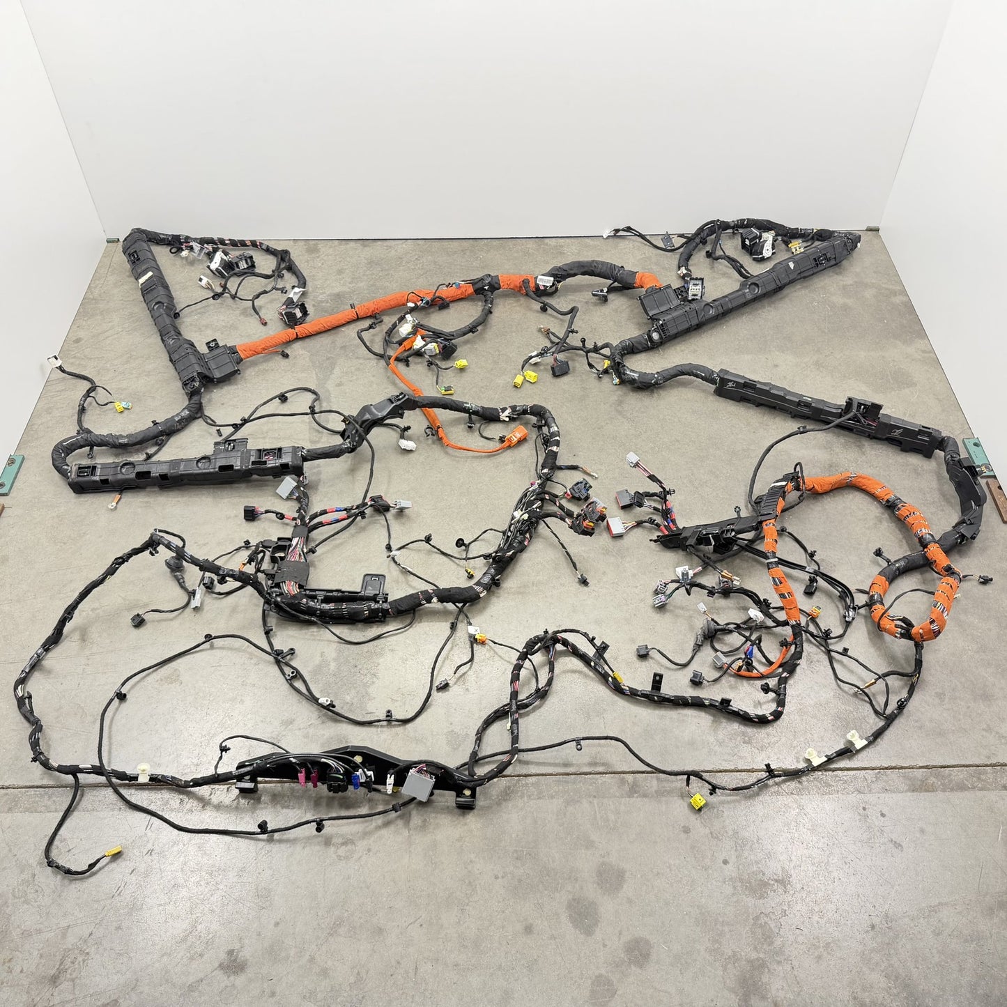 2022-2024 Rivian R1S Interior Chassis Main Body Wiring Harness C300446331-C OEM