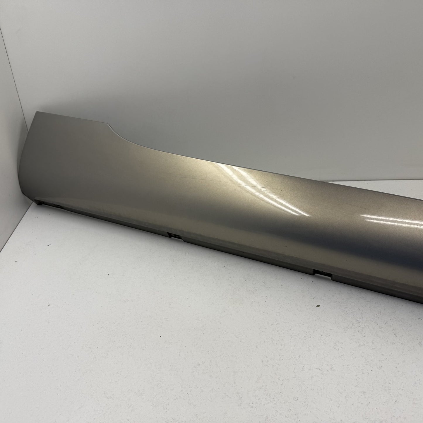 2014-2018 Bentley Flying Spur Right Side Skirt Rocker Panel Cover Trim OEM
