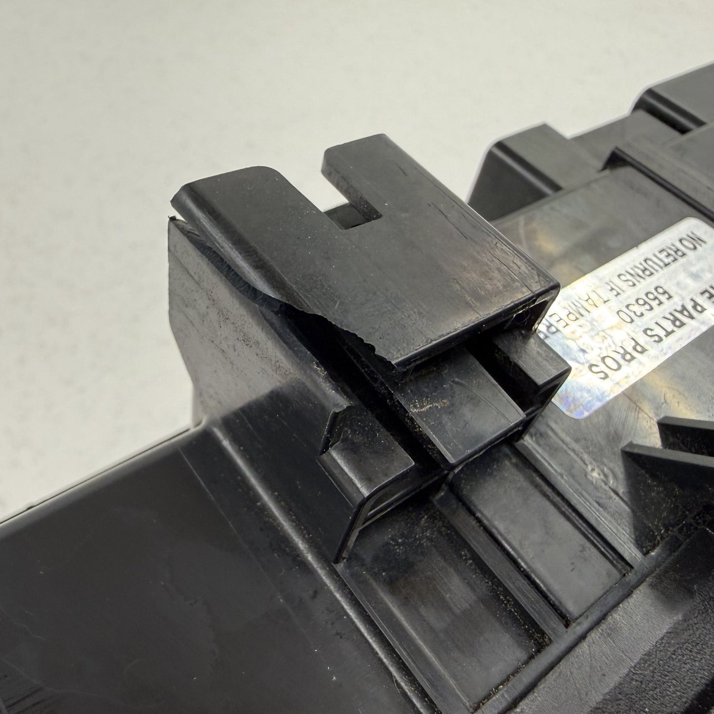 2021-2026 Dodge Durango Engine Bay Power Distribution Center Fuse Box OEM