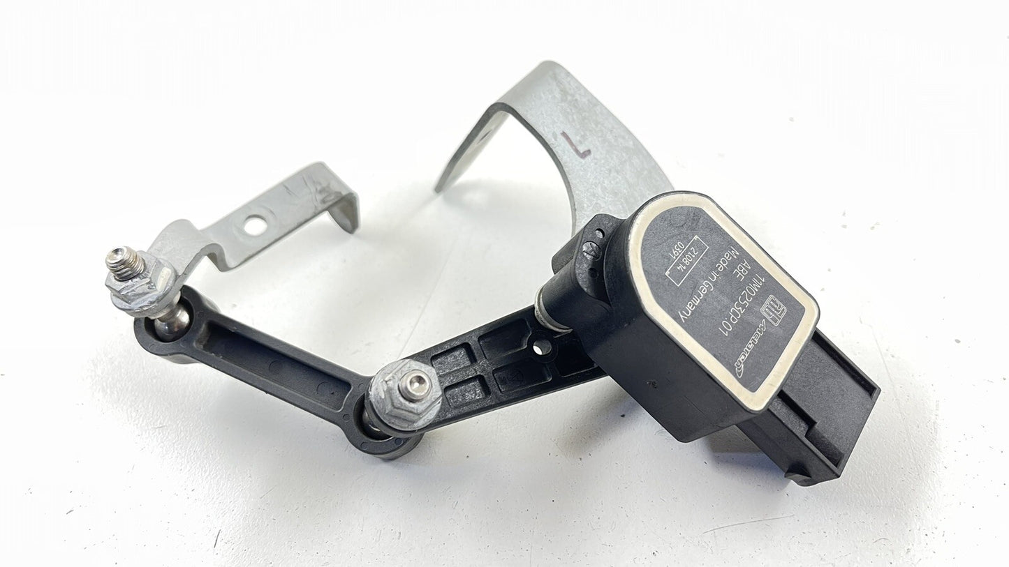 15-17 MCLAREN 650S DRIVER LEFT REAR HEADLIGHT HEIGHT LEVEL SENSOR 11M0253CP OEM