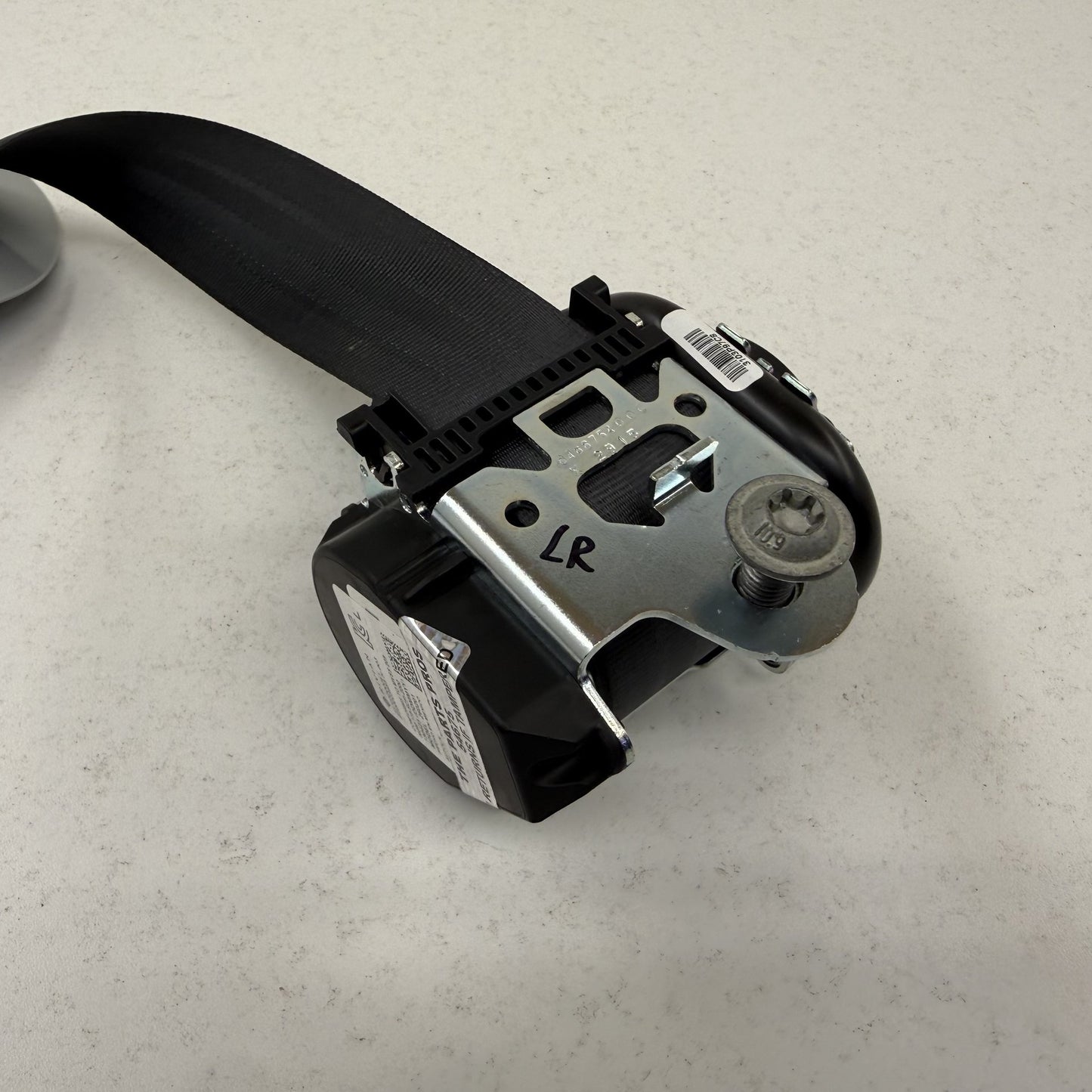 2022-2024 Rivian R1S Left Rear 2nd Second Row Seatbelt Seat Belt Retractor OEM