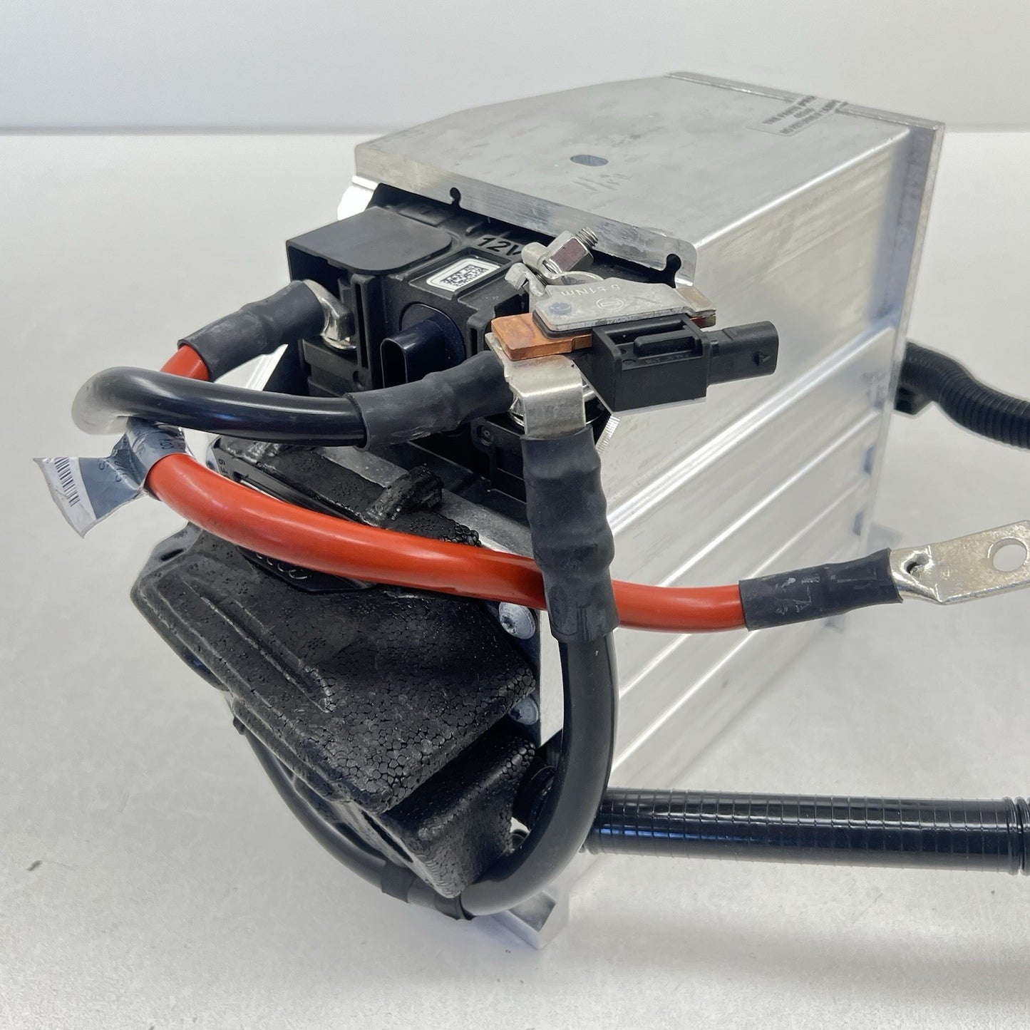21-24 AUDI A4 AUXILIARY ELECTRICAL BATTERY ASSEMBLY WITH CABLES OEM