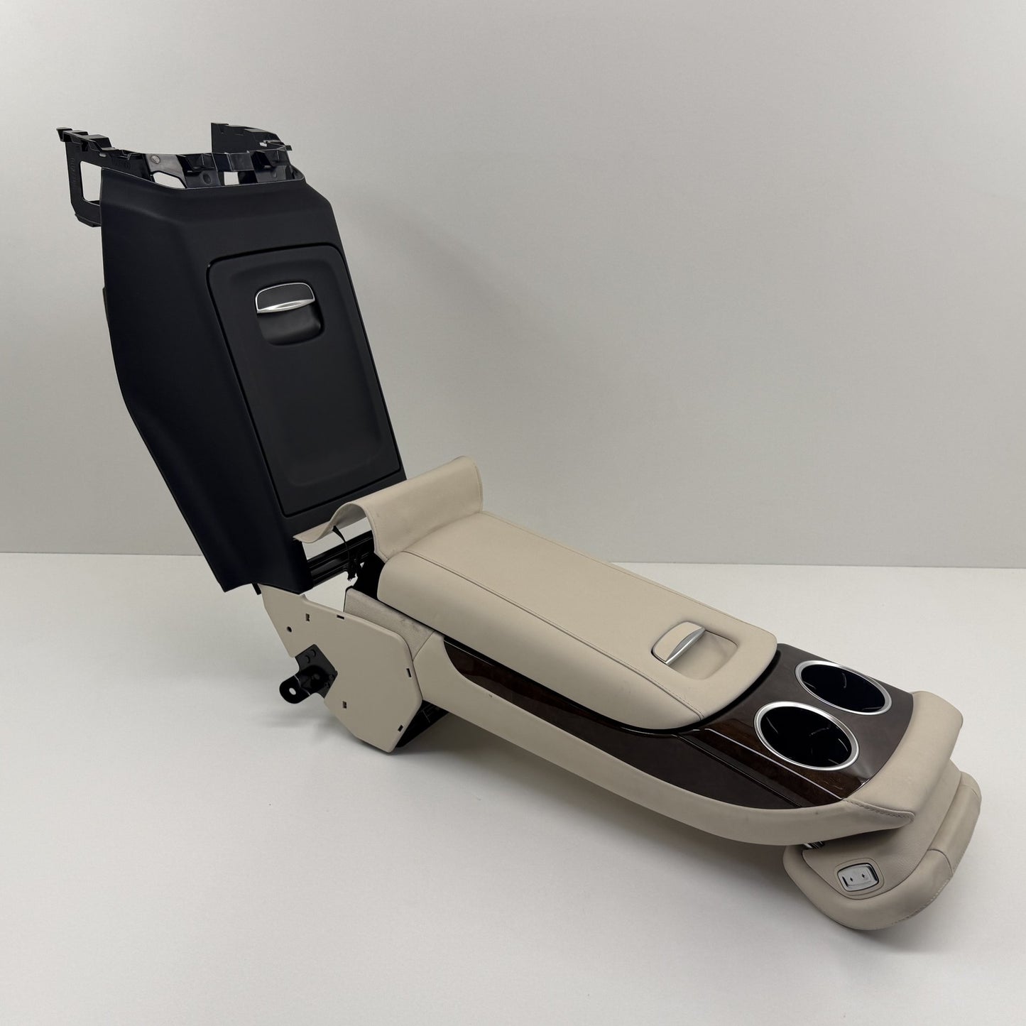 2014-2017 Mercedes S550 W222 Rear Upper Middle Seat Cup Holder Armrest Beige OEM