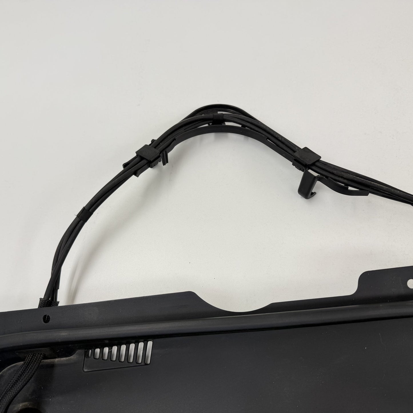 2014-2017 Mercedes-Benz S550 W222 Front Windshield Cowl Cover Trim Panel OEM