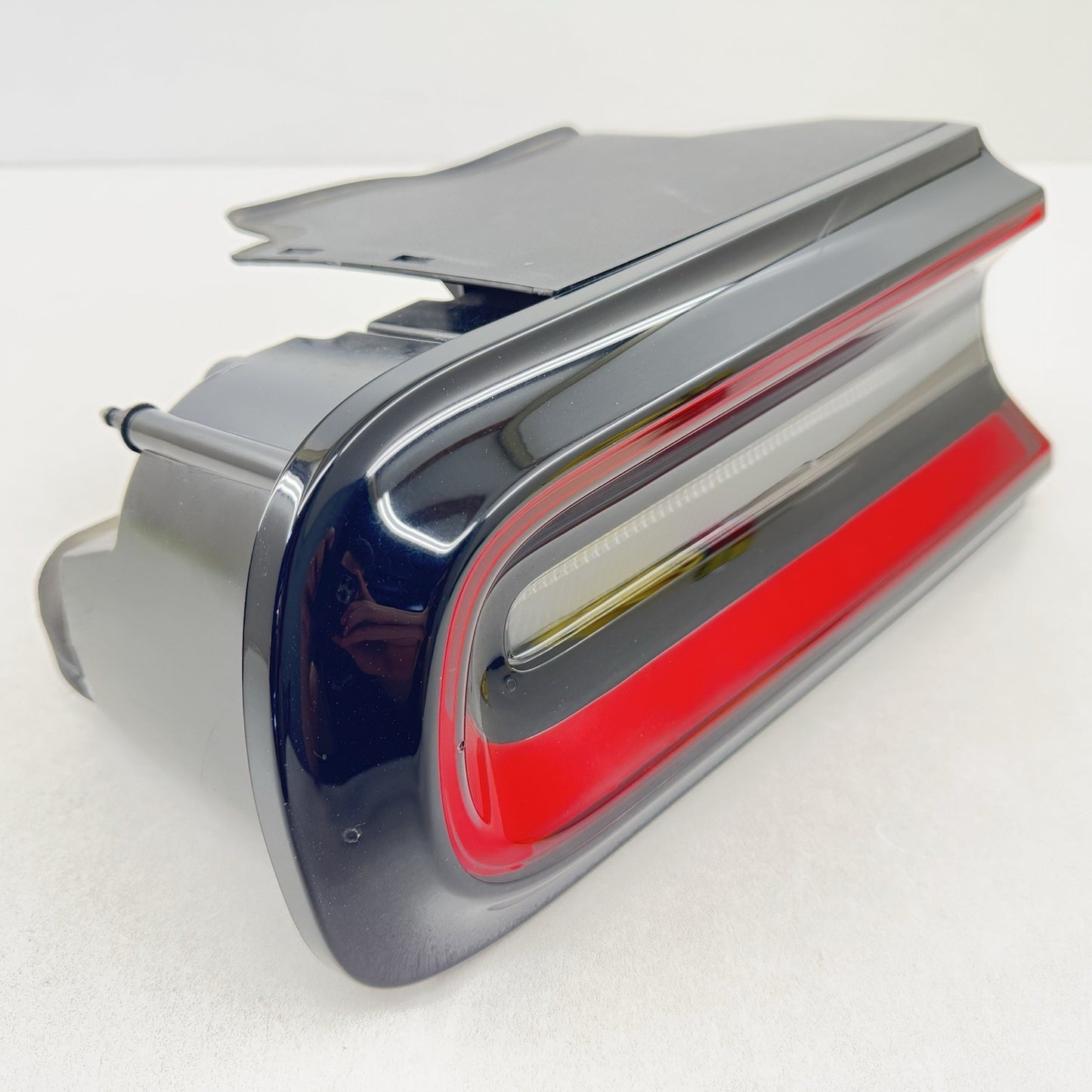 15-23 DODGE CHALLENGER DRIVER LEFT REAR TAILLIGHT TAIL LIGHT LAMP 68510771AA OEM
