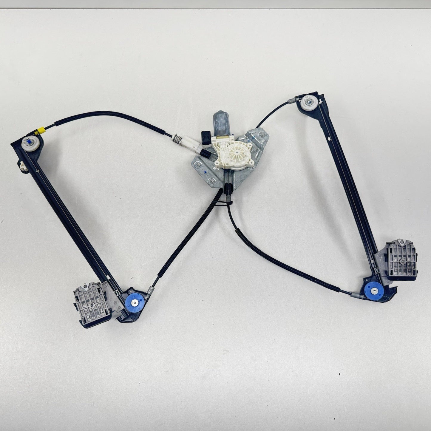 15-23 DODGE CHALLENGER RIGHT DOOR GLASS WINDOW REGULATOR MOTOR 68370044AA OEM