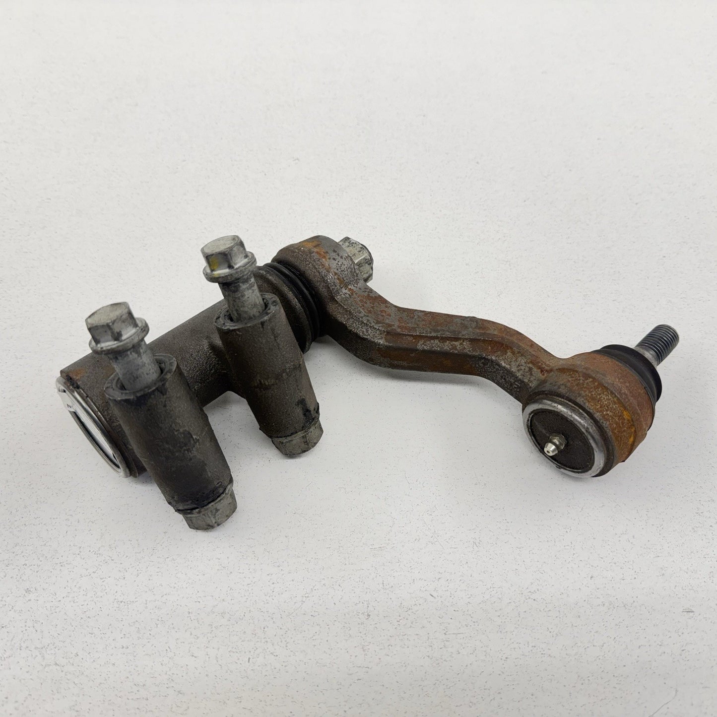 20-25 Silverado Sierra 2500 3500 Steering Linkage Idler Arm 84467788 OEM