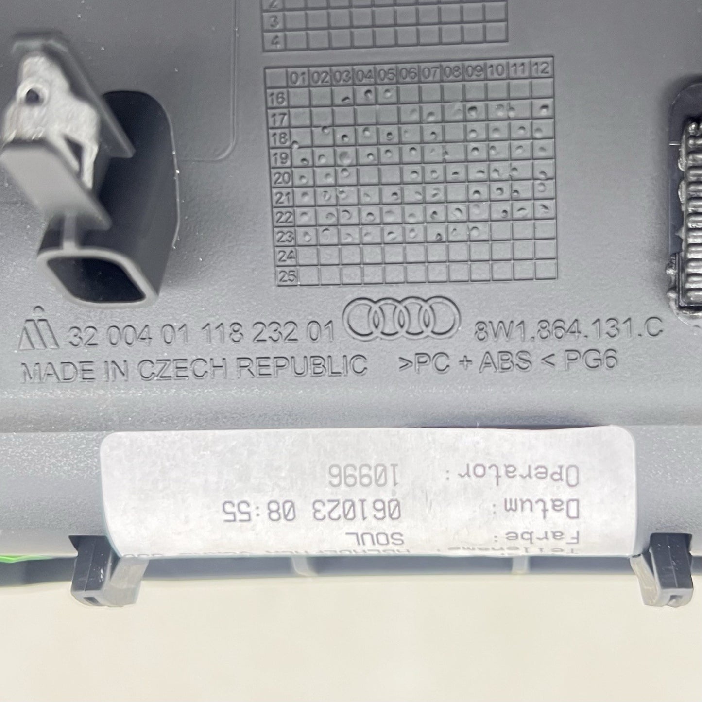 18-24 AUDI A4 S4 A5 S5 ENGINE IGNITION SWITCH PUSH START STOP BUTTON W/ TRIM OEM