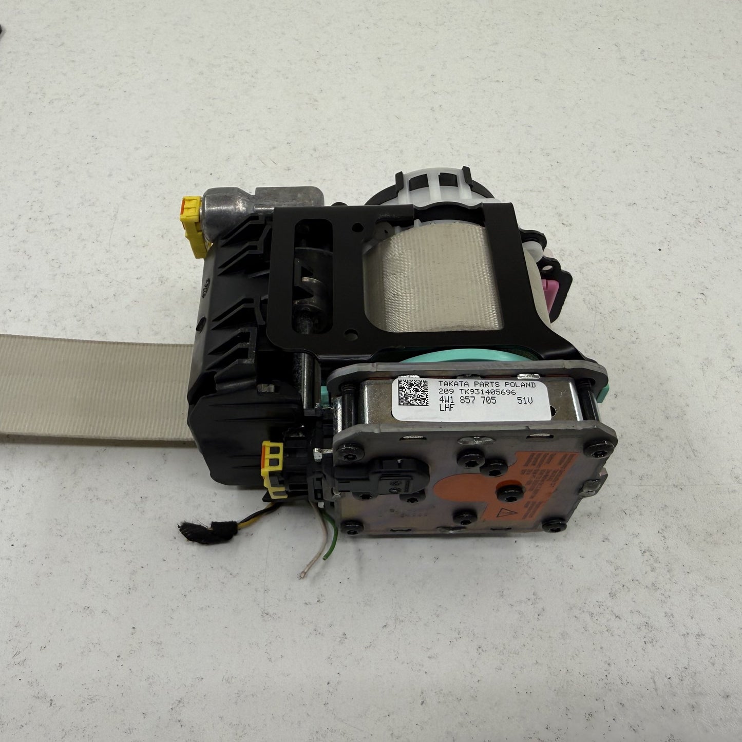2014-2018 Bentley Flying Spur Driver Left Front Seatbelt Seat Belt Retractor OEM