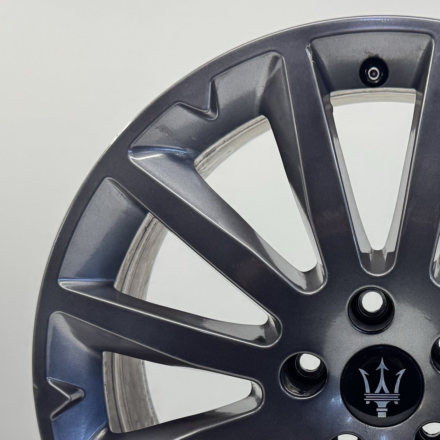 14-24 Maserati Ghibli Front Wheel Rim 18x7.5 +43 Offset Factory 670011872 OEM