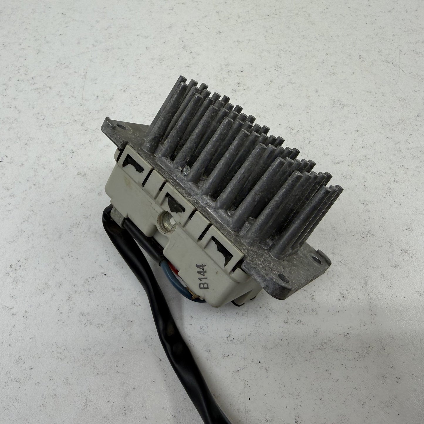 2014-2018 Bentley Flying Spur HVAC Blower Motor Resistor 3D0907521A OEM