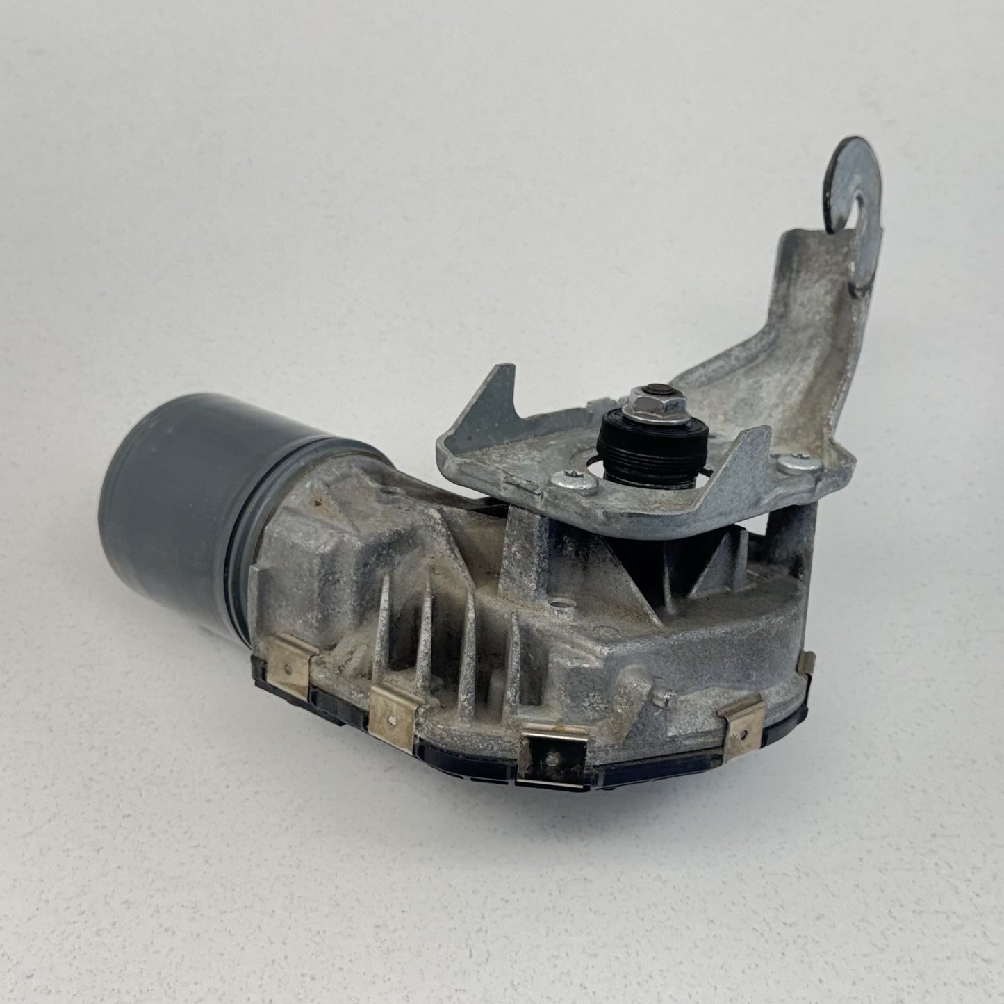 11-16 BMW M5 528 535 550 F10 Front Windshield Wiper Motor 7308771 OEM