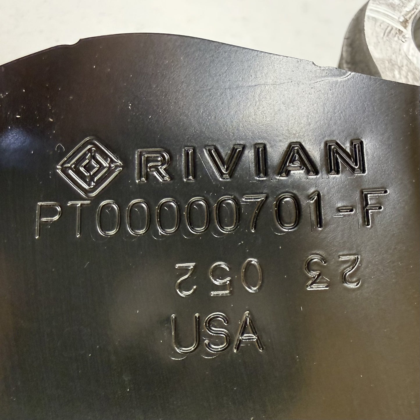 2022-2024 Rivian R1S R1T Passenger Right Front Spindle Knuckle Hub Bearing OEM
