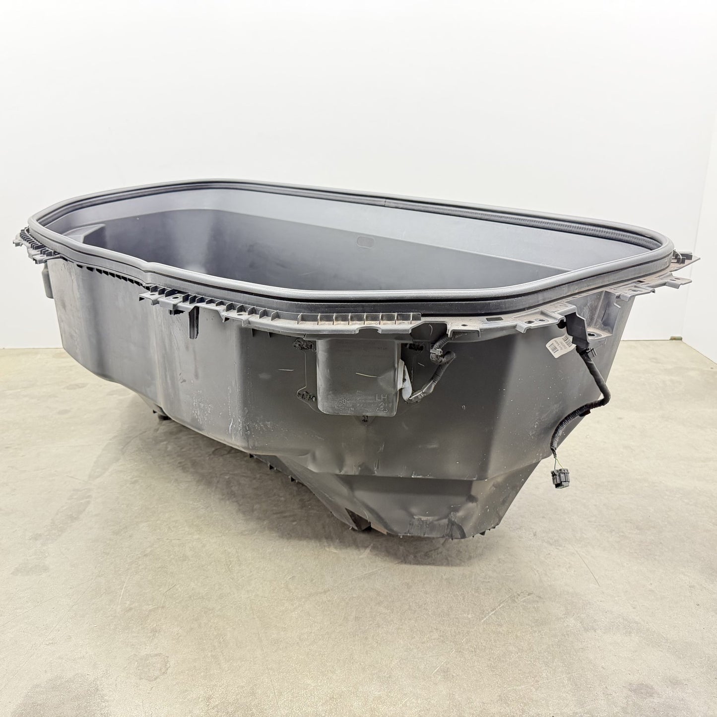 2022-2024 Rivian R1S R1T Front Trunk Frunk Storage Compartment PT00013136-K OEM
