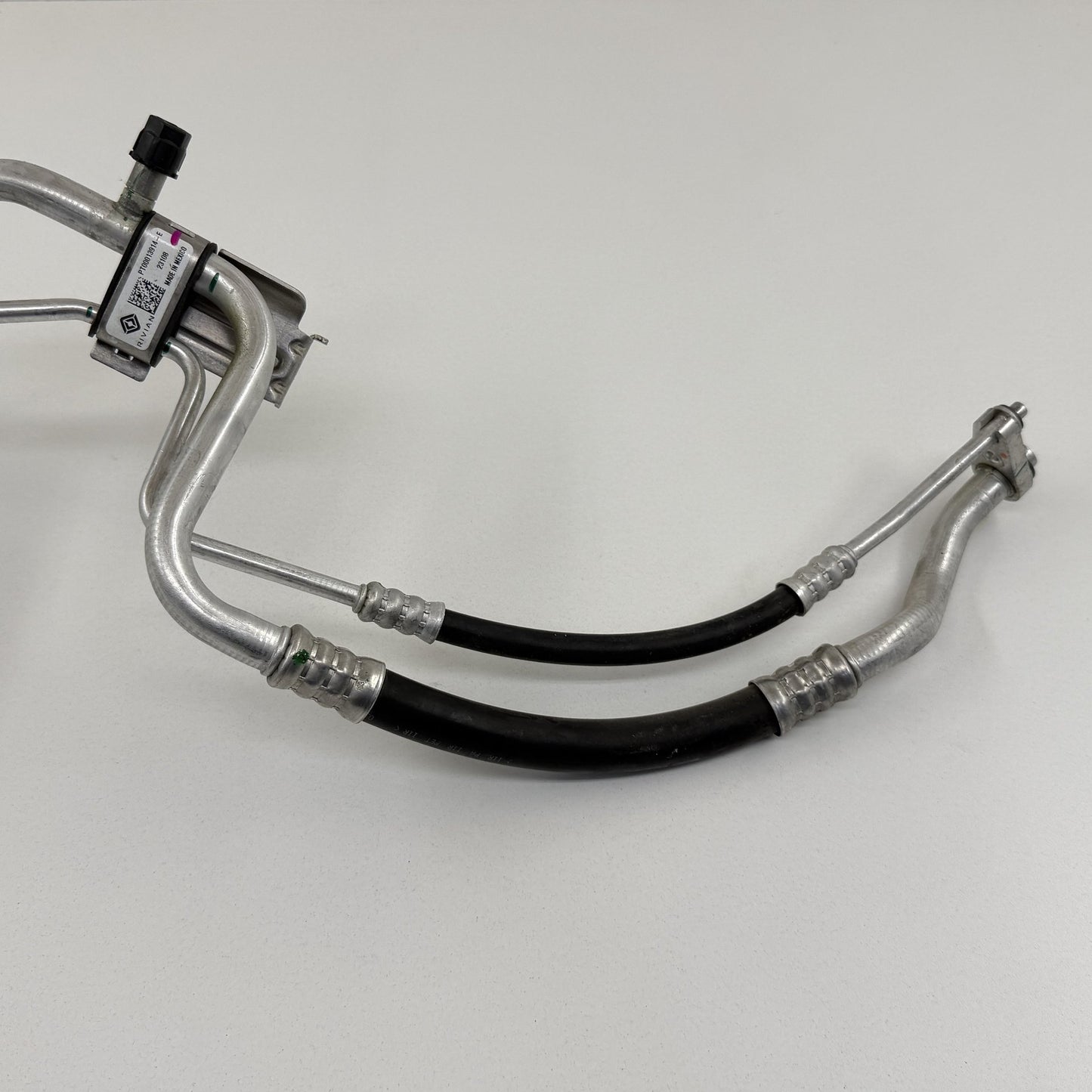 2022-2024 Rivian R1S R1T HVAC A/C Compressor Suction Line Hose Pipe Tube OEM