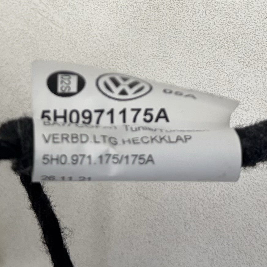 22-24 Volkswagen Golf R MK8 Rear Tailgate Wire Harness W/ Antenna Amplifier OEM
