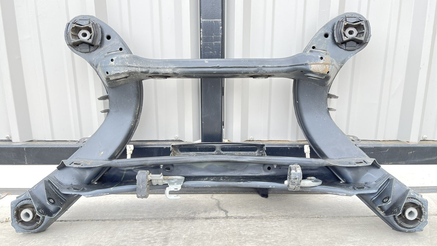 14-17 MERCEDES BENZ E550 W207 REAR SUBFRAME CROSSMEMBER CRADLE 2073500805 OEM