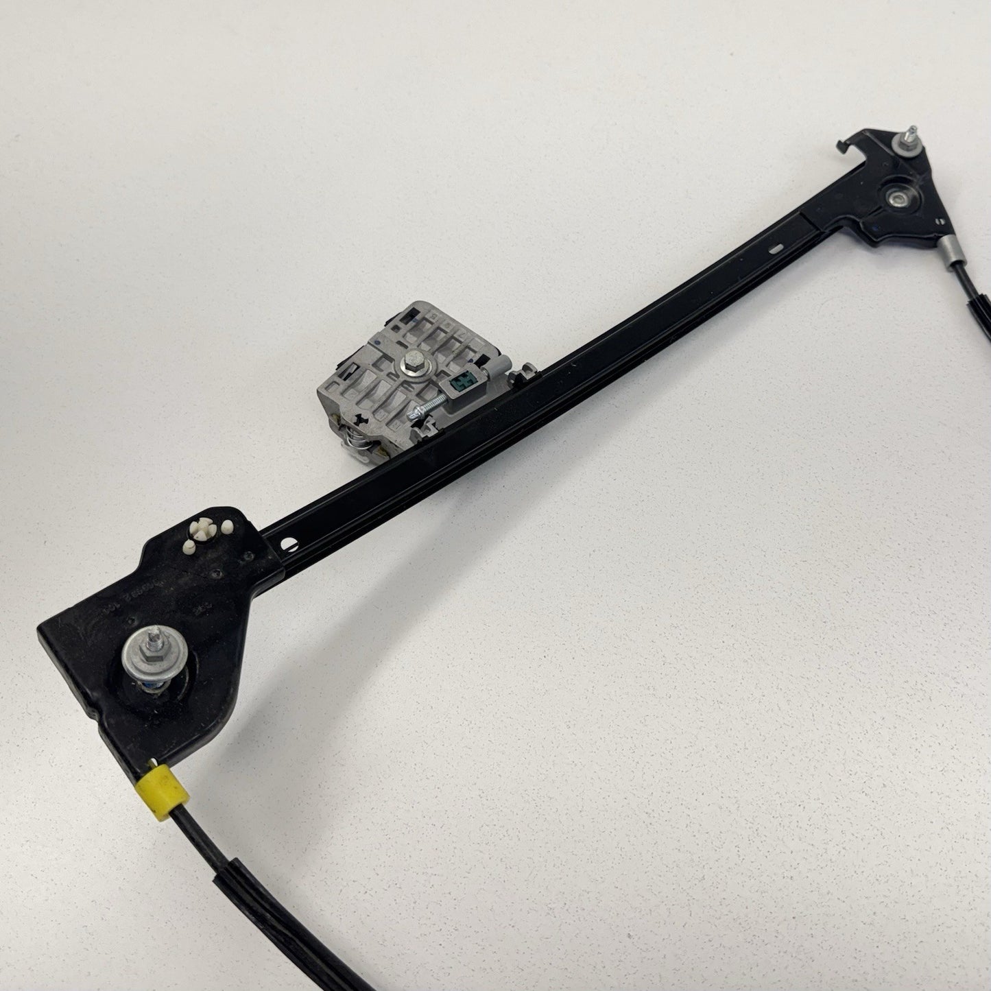 15-23 Dodge Challenger Passenger Right Door Glass Window Regulator W/ Motor OEM