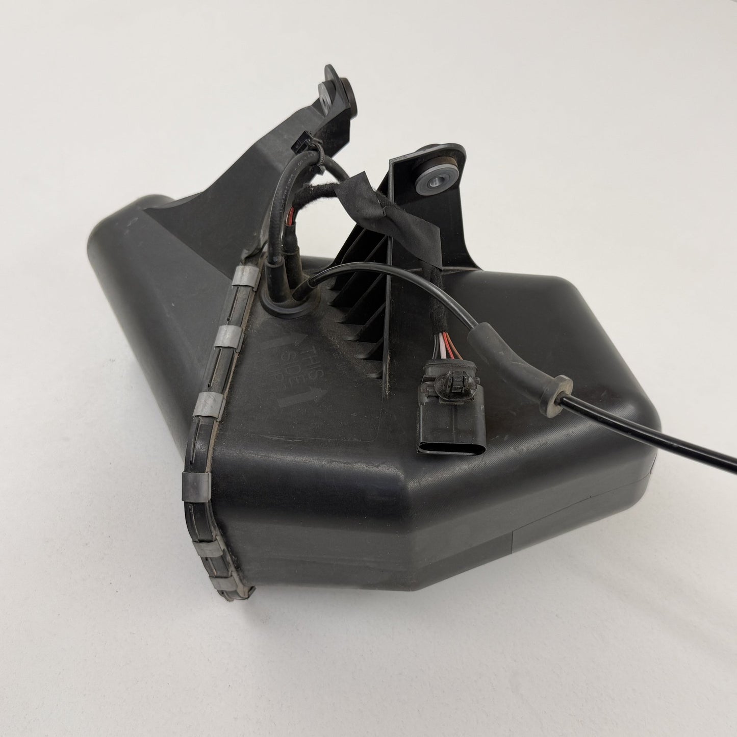 2022-2024 Rivian R1S R1T Air Suspension Air Reservoir Tank C200003132-F OEM