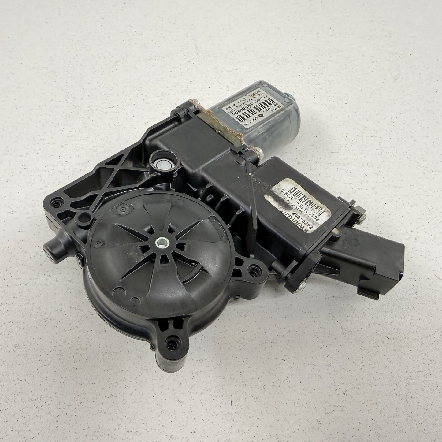 16-24 Chevrolet Camaro Driver Left Window Regulator Motor 84534504 OEM