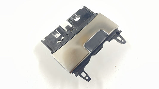 10-13 MERCEDES W212 E CLASS FRONT CENTER ASHTRAY ASH TRAY TRIM 2126805450 OEM