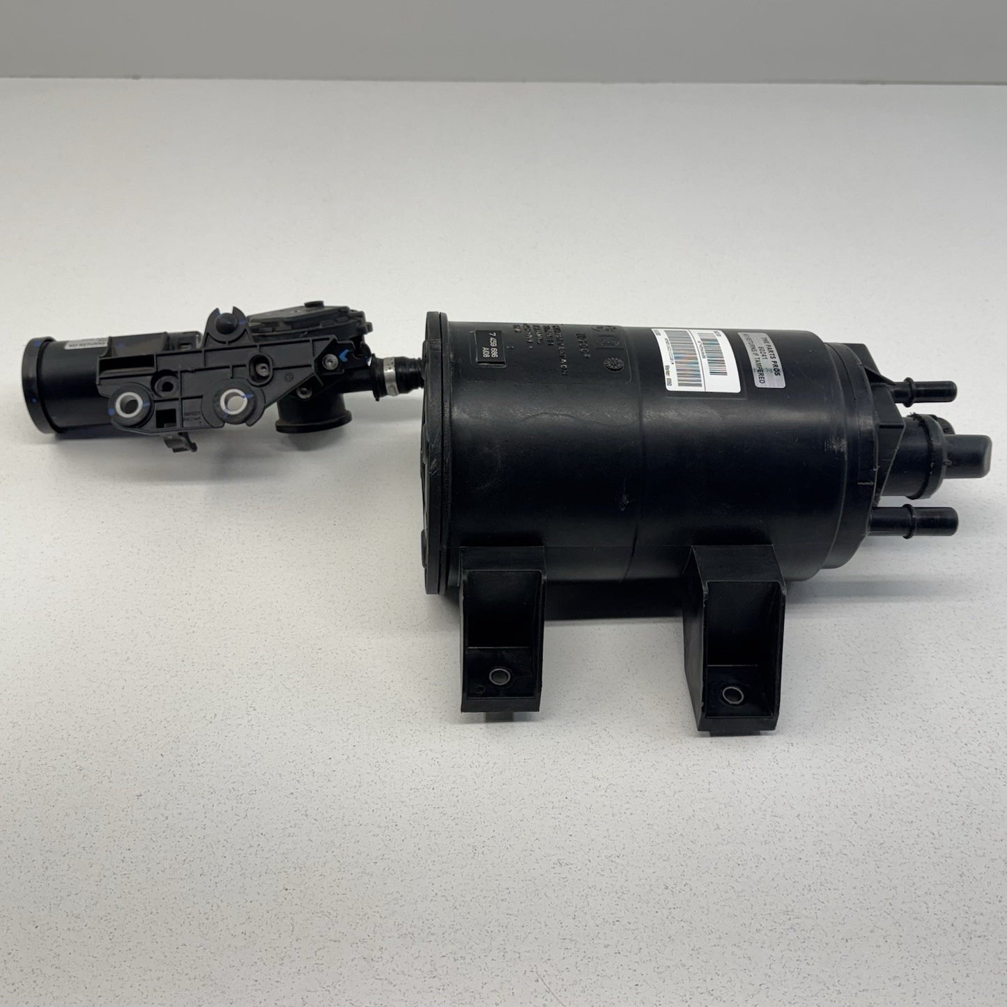 18-24 BMW G01 G02 X3 X4 Fuel Evap Vapor Charcoal Emission Canister 7459686 OEM