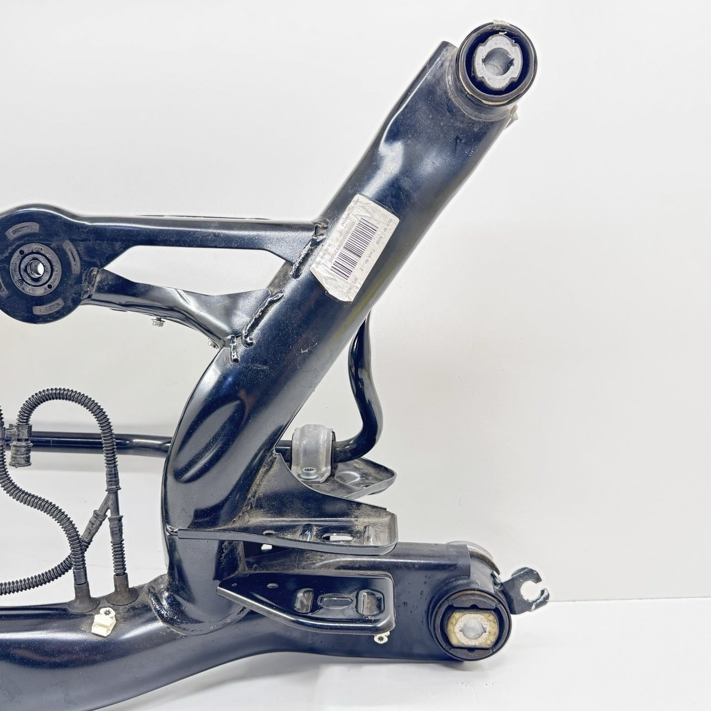 22-25 VOLKSWAGEN GOLF R MK8 REAR SUBFRAME CROSSMEMBER CRADLE WITH SWAY BAR OEM