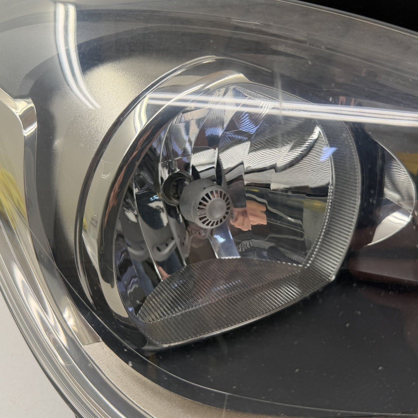 2012-2014 Mercedes C250 W204 Right Front Halogen Headlight Head Light Lamp OEM