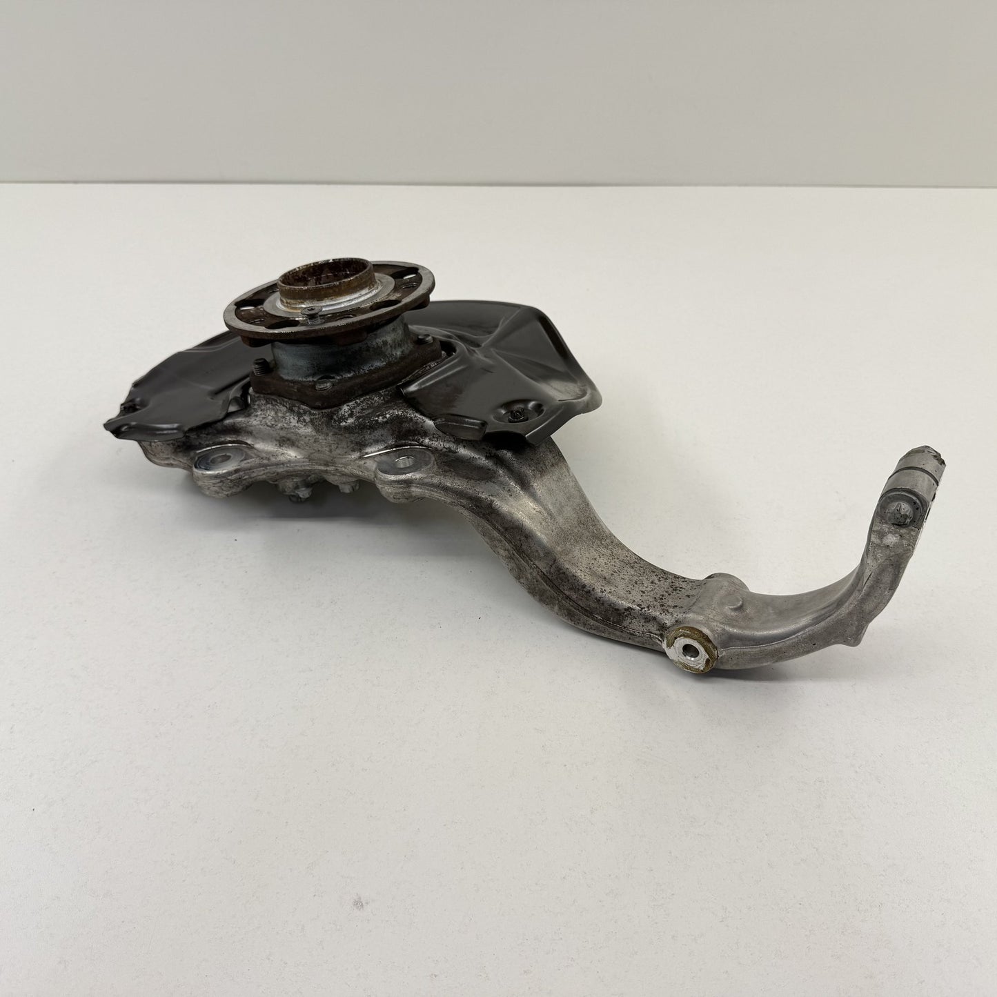 2014-2017 Mercedes S550 W222 RWD Left Front Spindle Knuckle Hub Bearing OEM