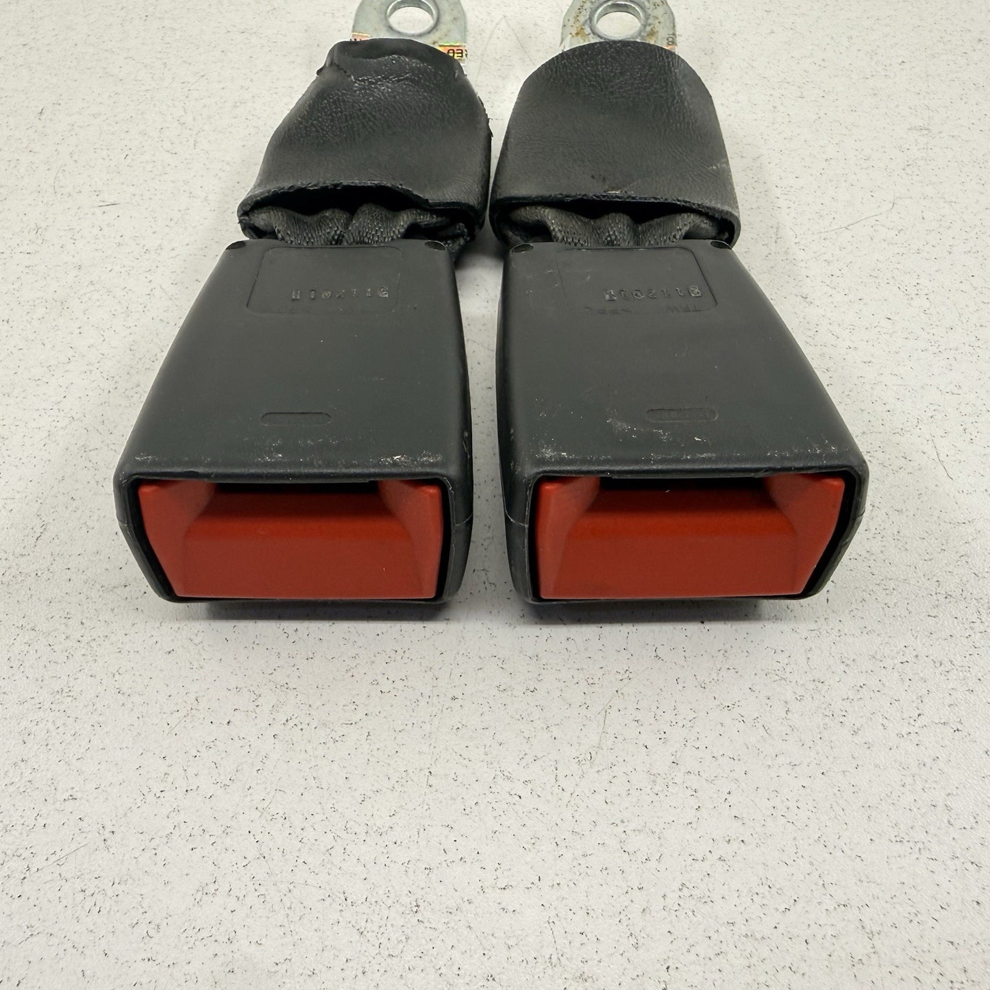 16-24 Chevrolet Camaro Rear Seat Belt Seatbelt Buckle Pair Left & Right OEM