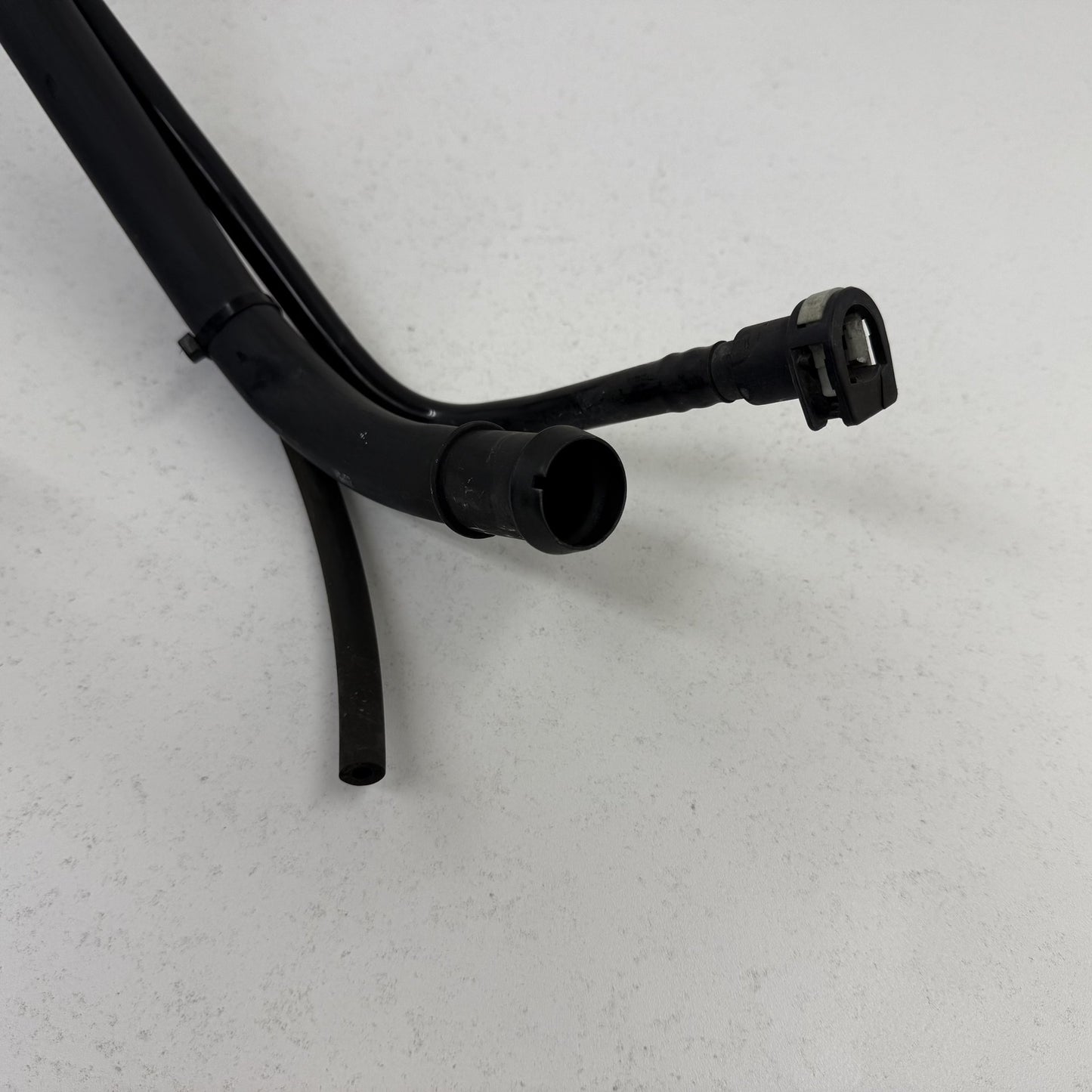 16-21 Dodge Durango SRT 6.2L 6.4L Gas Tank Fuel Filler Neck Tube Pipe Hose OEM