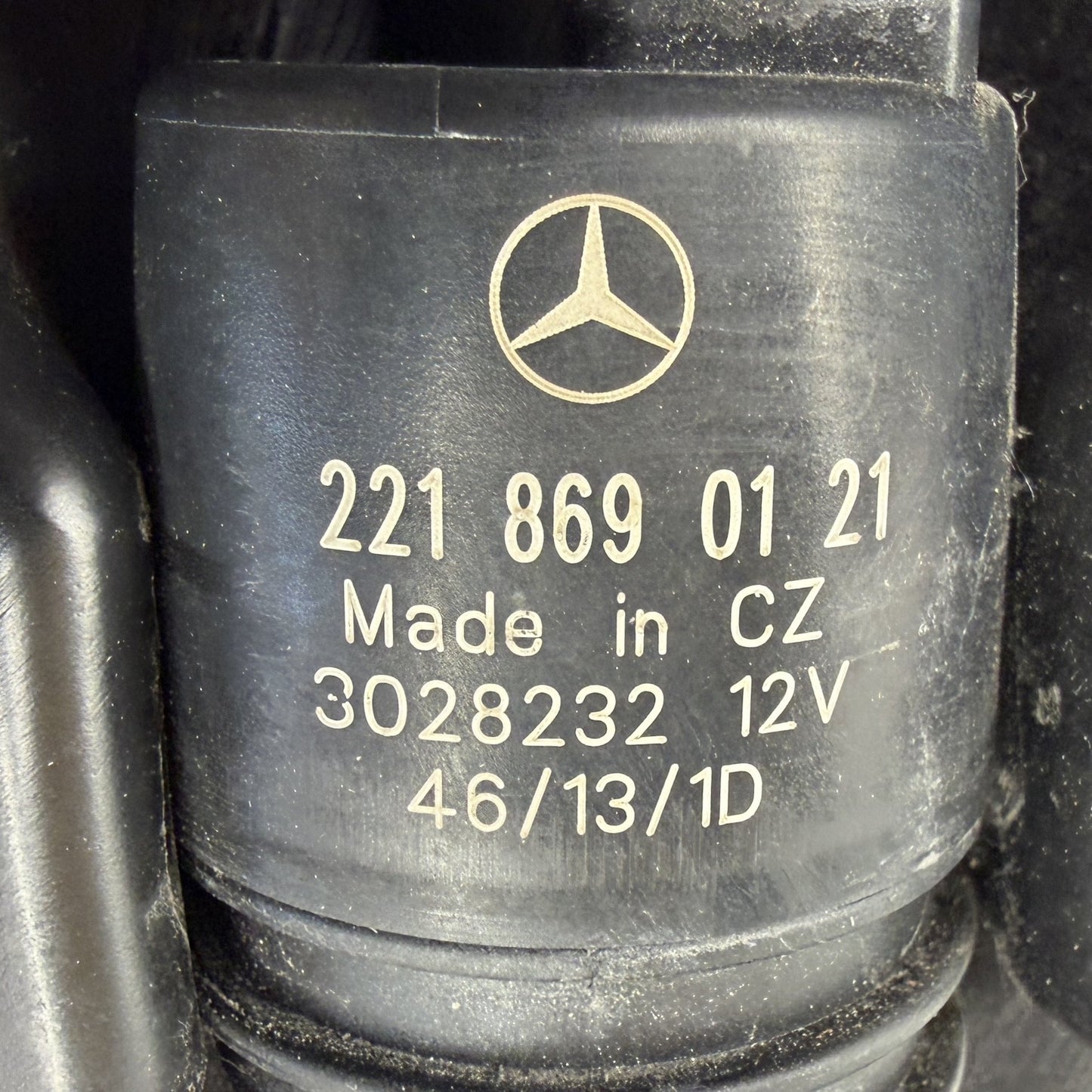 2008-2014 Mercedes C250 C300 C350 W204 Windshield Washer Reservoir Bottle OEM