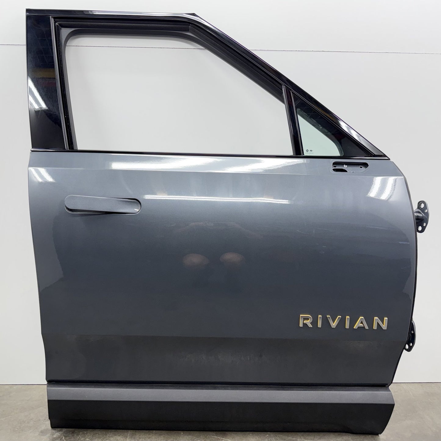 2022-2024 Rivian R1S Passenger Right Front Door Shell Complete W/ Glass OEM