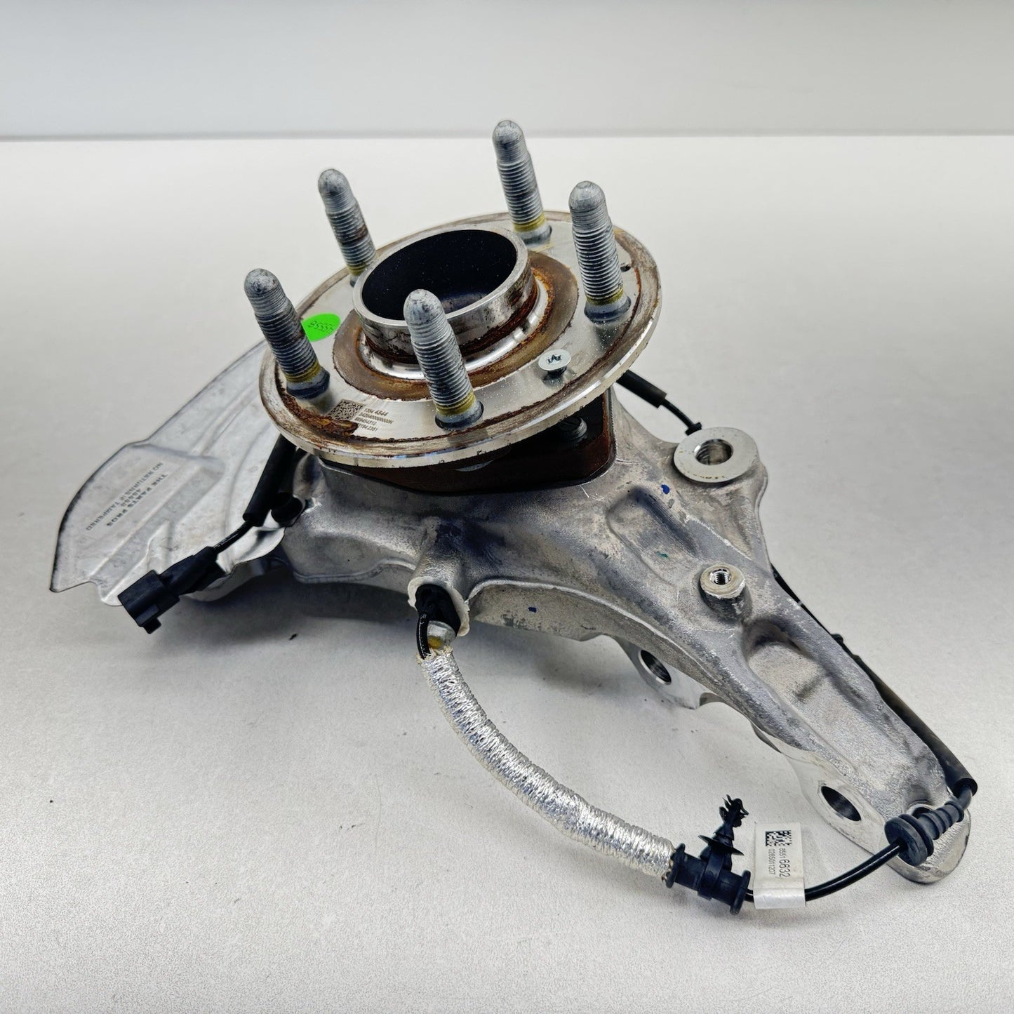 22-24 CADILLAC CT5 V BLACKWING RIGHT FRONT SPINDLE KNUCKLE HUB BEARING OEM