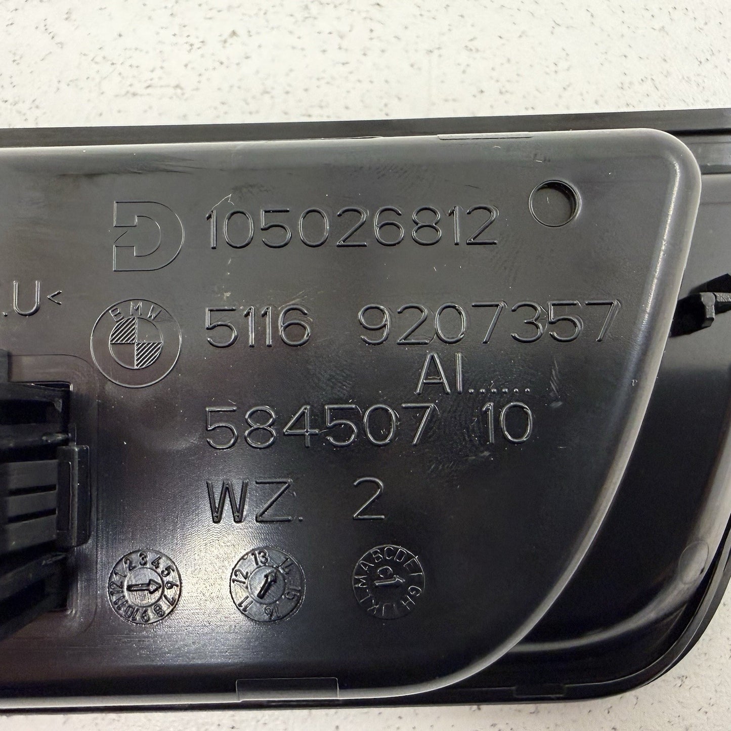 12-18 BMW F30 F80 M3 Center Console AUX USB Jack Port Trim Panel 9207357 OEM