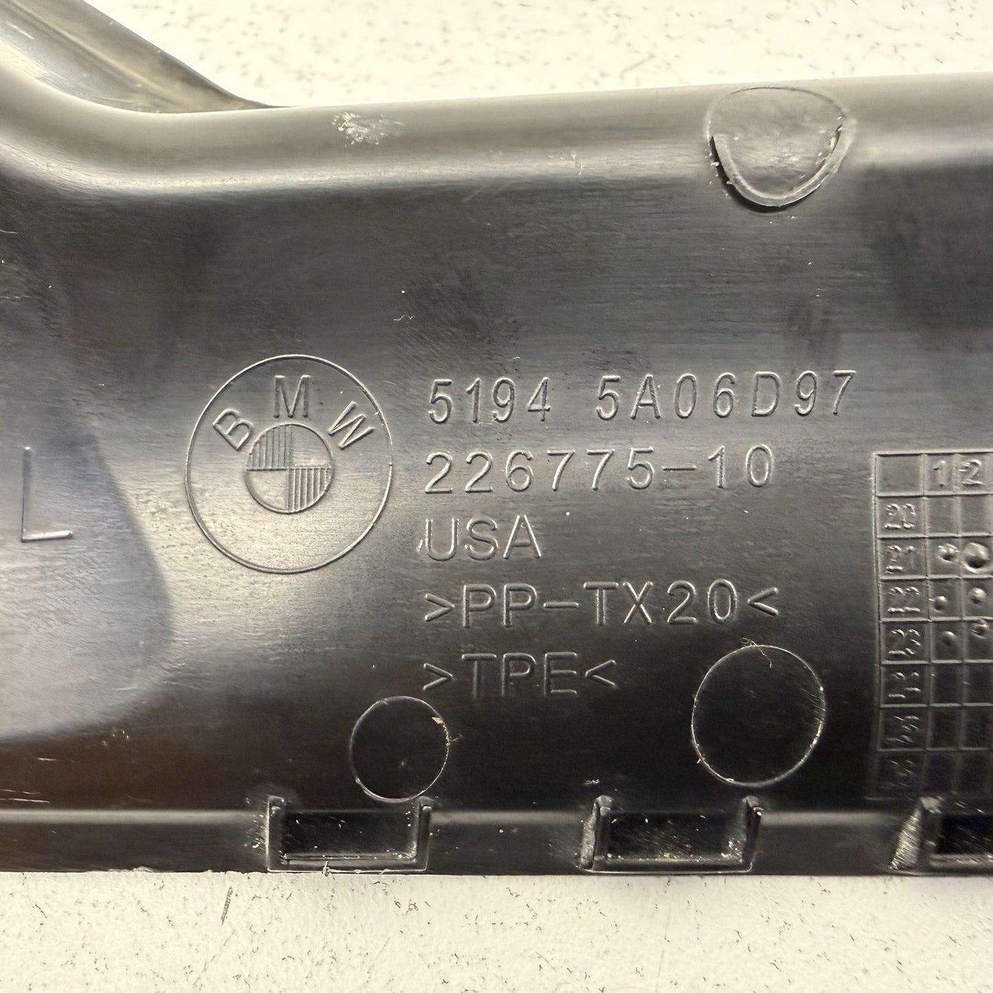 18-24 BMW G01 X3 Left Rear Taillight Gutter Strip Drip Rail Trim 5A06D97 OEM