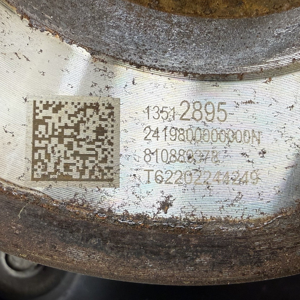 17-24 Chevrolet Camaro ZL1 Right Front Spindle Knuckle Hub Wheel Bearing OEM