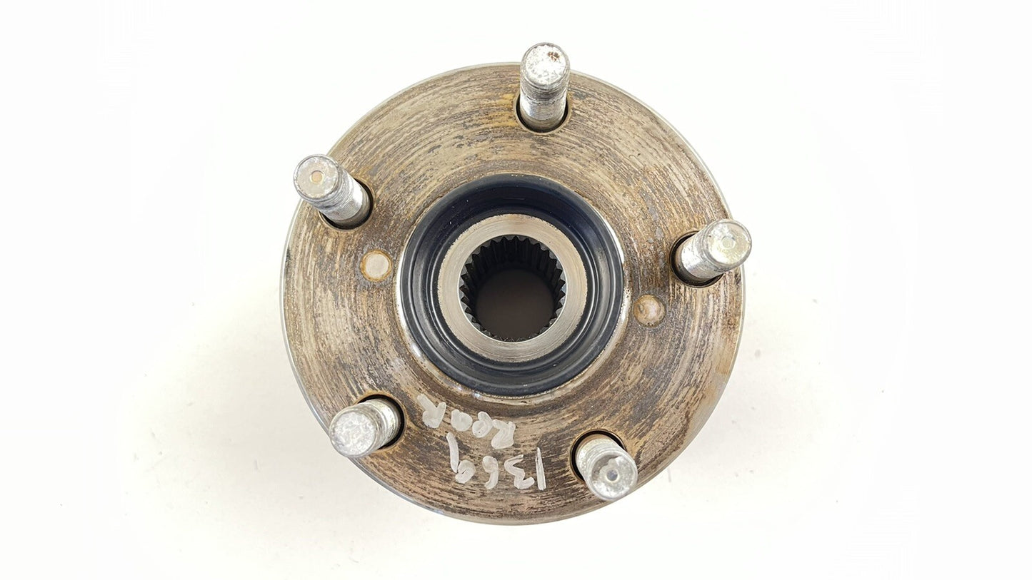 22-23 TOYOTA GR86 LEFT OR RIGHT REAR WHEEL HUB OEM