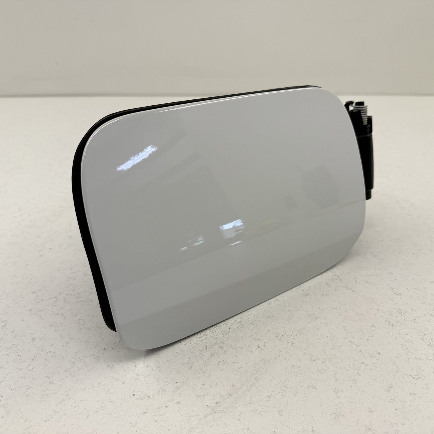 2021-2026 BMW M4 G82 Fuel Tank Gas Cap Door Lid Cover White 7478438 OEM